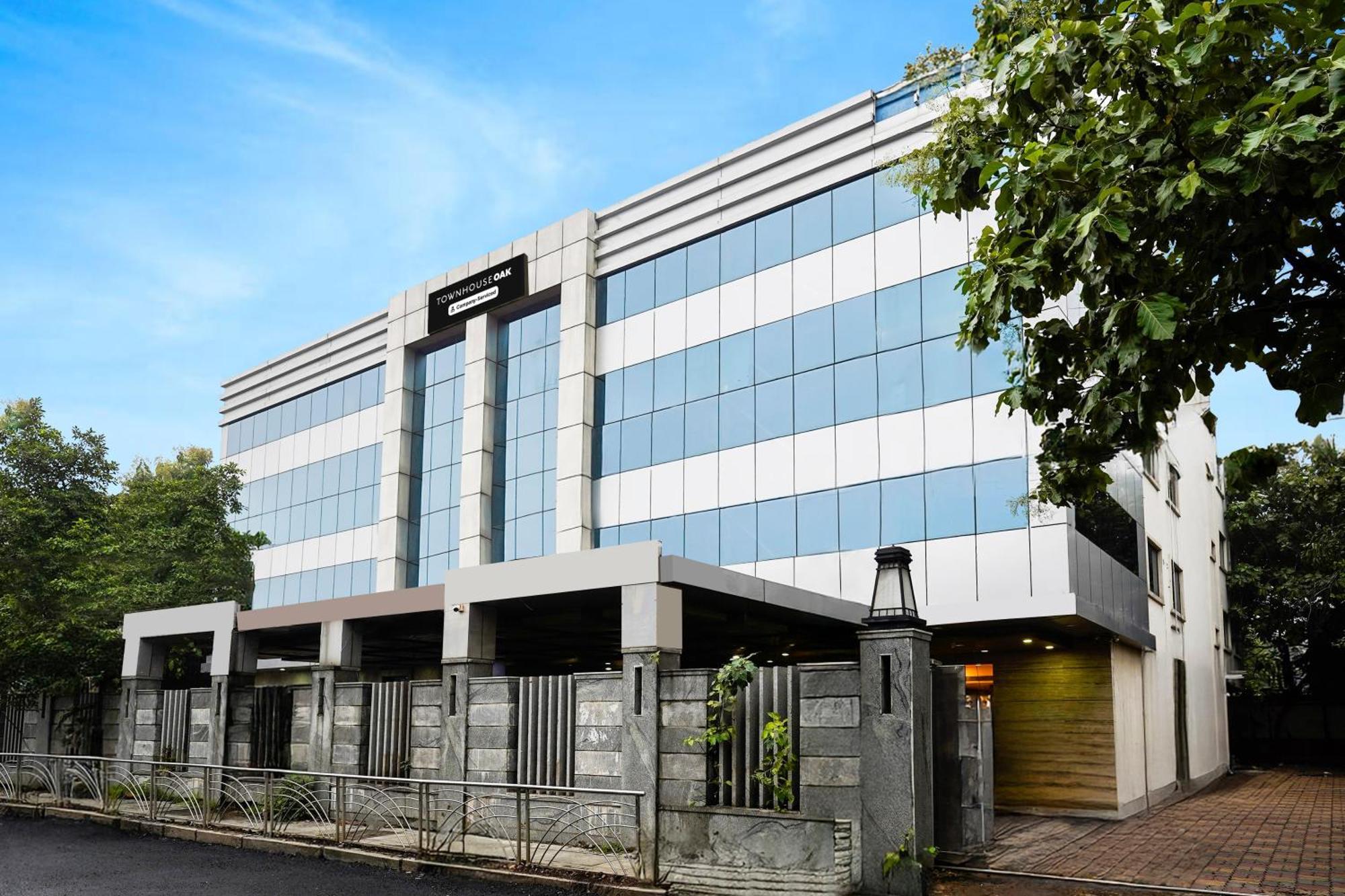 Super Townhouse Oak Alandur Near Chennai Airport Formerly Vijay Park Экстерьер фото
