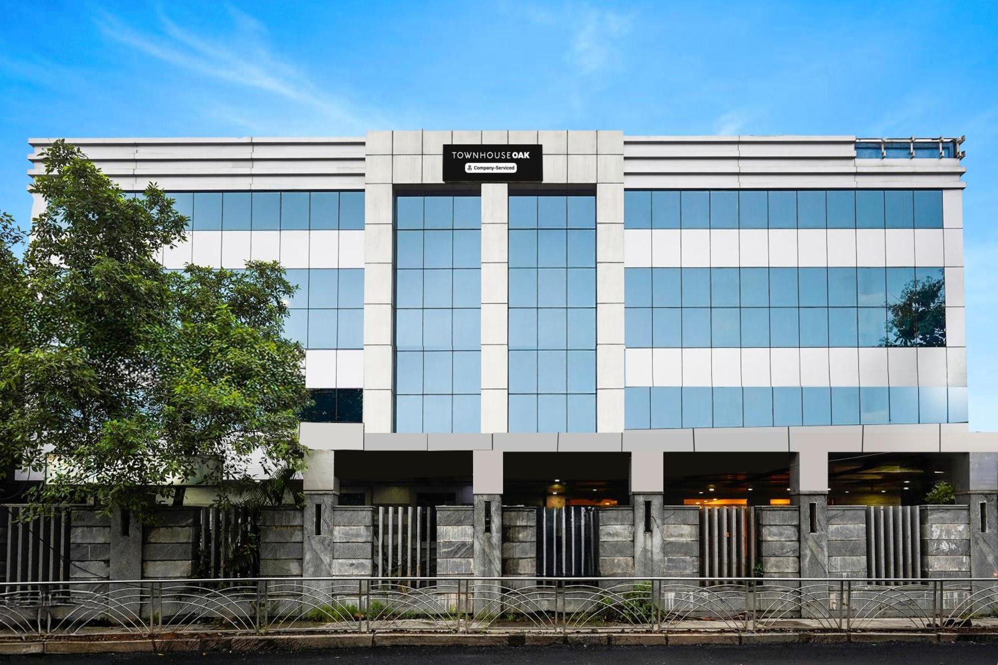 Super Townhouse Oak Alandur Near Chennai Airport Formerly Vijay Park Экстерьер фото