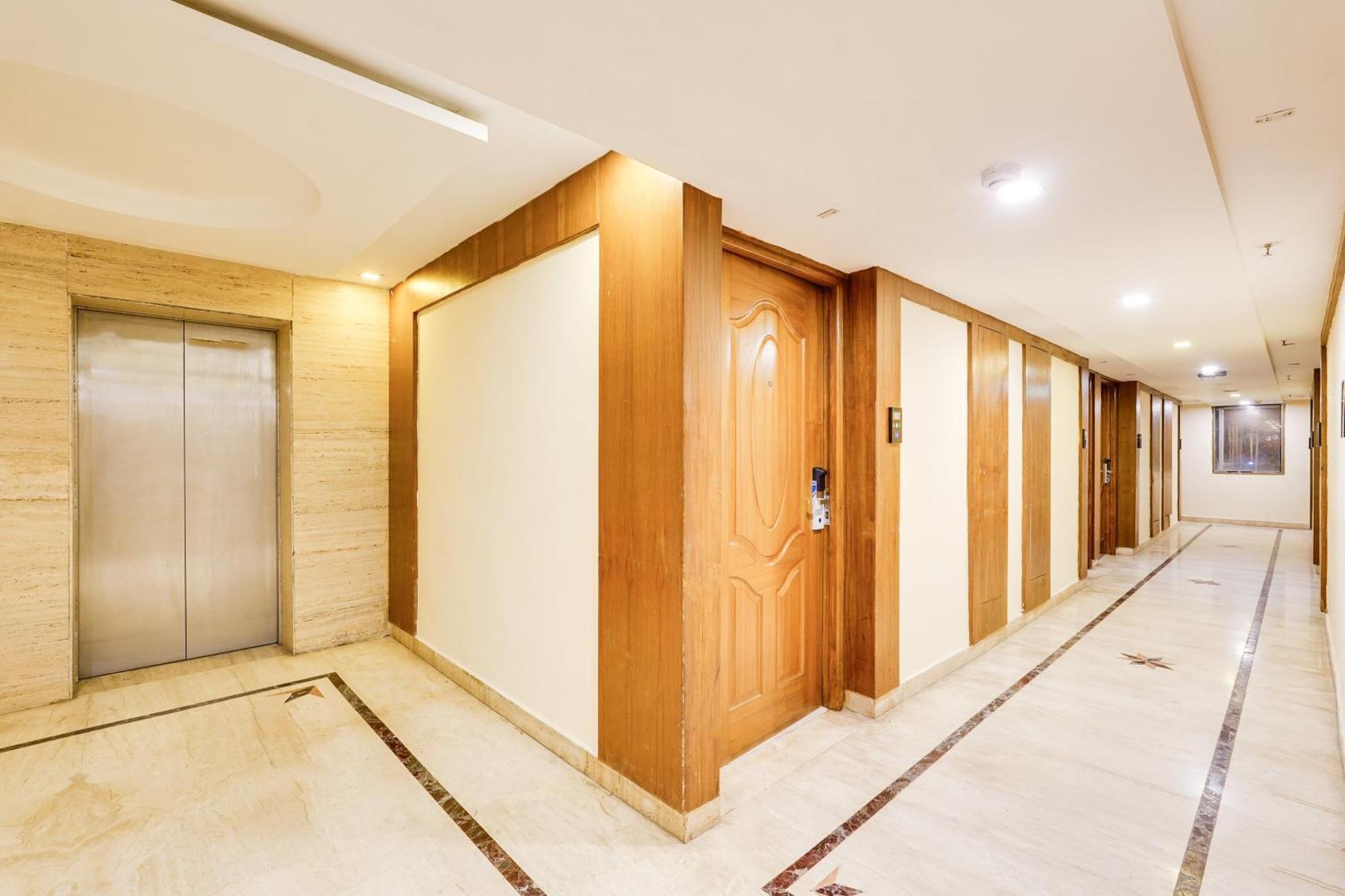 Super Townhouse Oak Alandur Near Chennai Airport Formerly Vijay Park Экстерьер фото