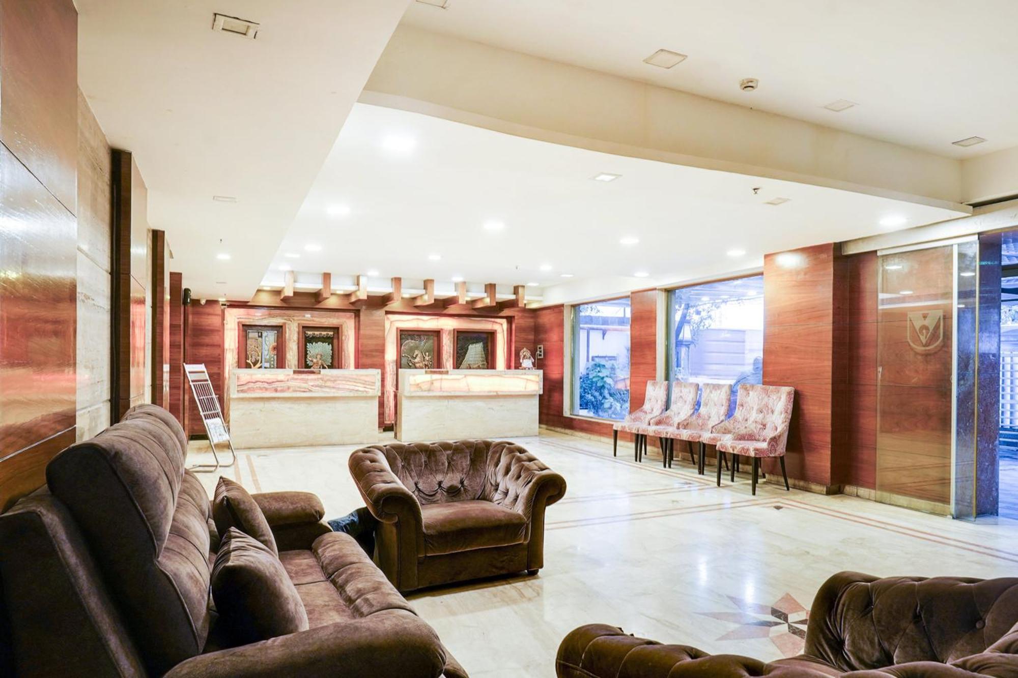 Super Townhouse Oak Alandur Near Chennai Airport Formerly Vijay Park Экстерьер фото